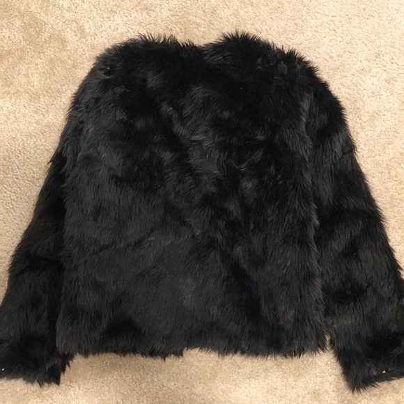 Girl’s Jessica Simpson faux fur coat - Picture 3 of 8